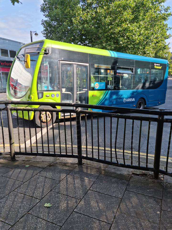 Image of Arriva Beds and Bucks vehicle 2325. Taken by Victoria T at 10.08 on 2021.09.21